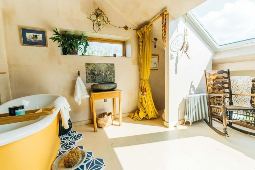 Romantic Country Annex With Views - 10 Min To Bath Cold Ashton Exterior photo